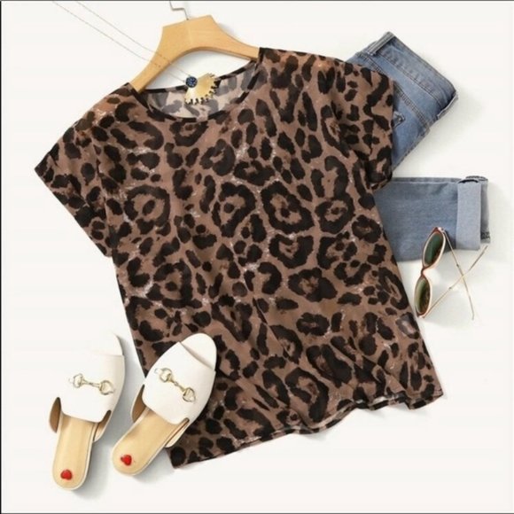Tops - LAST 1!✨Trendy Leopard Short-Sleeve Top✨ 5-STAR⭐️